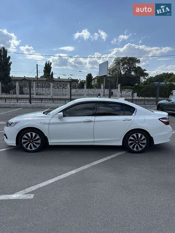 Седан Honda Accord 2016 в Києві