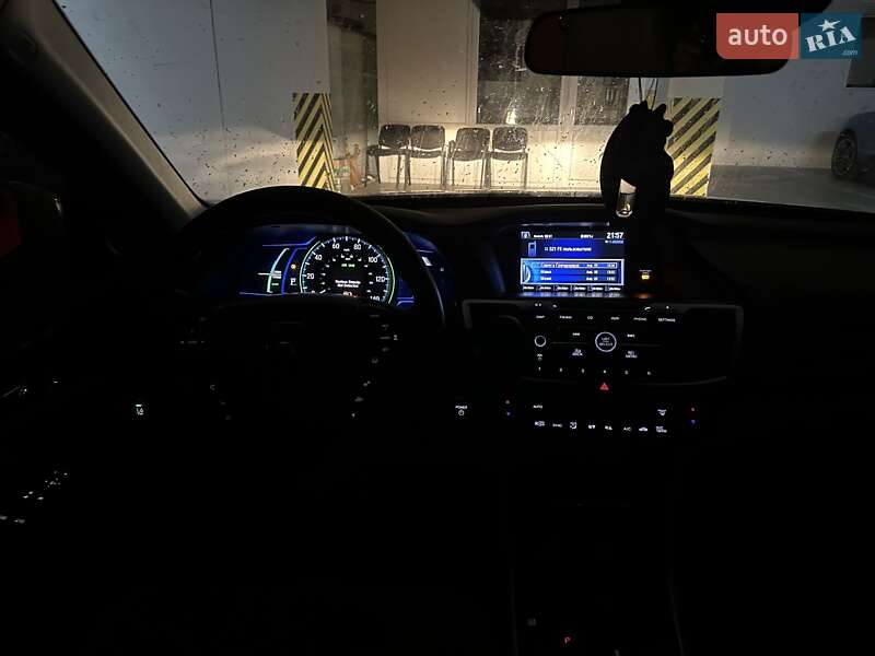 Седан Honda Accord 2016 в Києві