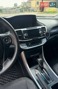 Купе Honda Accord 2012 в 