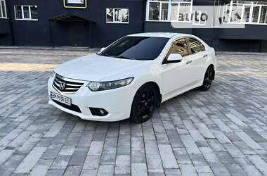 Седан Honda Accord 2011 в Охтирці