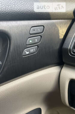 Седан Honda Accord 2012 в 