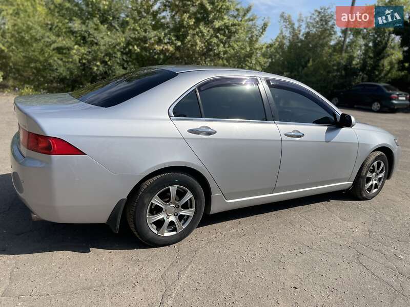 Седан Honda Accord 2004 в 