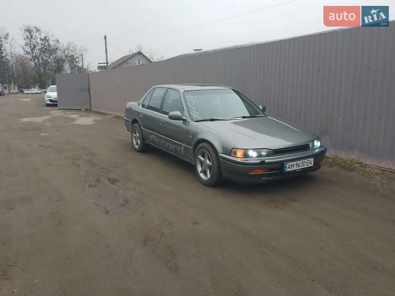 Седан Honda Accord 1991 в Малине