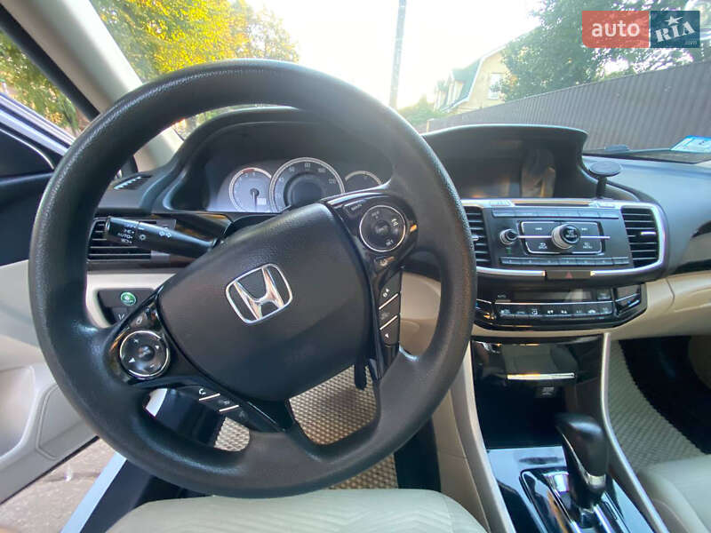 Седан Honda Accord 2016 в Киеве фото 8 Седан Honda Accord 2016 в Киеве