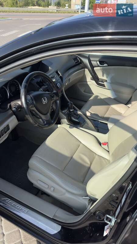 Седан Honda Accord 2009 в Рівному