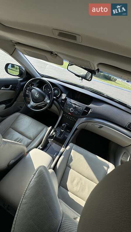 Седан Honda Accord 2009 в Рівному