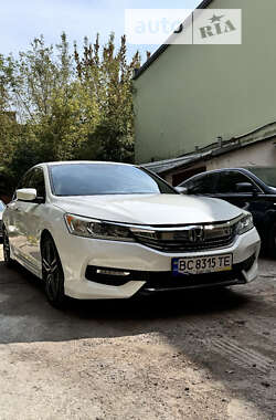 Седан Honda Accord 2016 в Львові