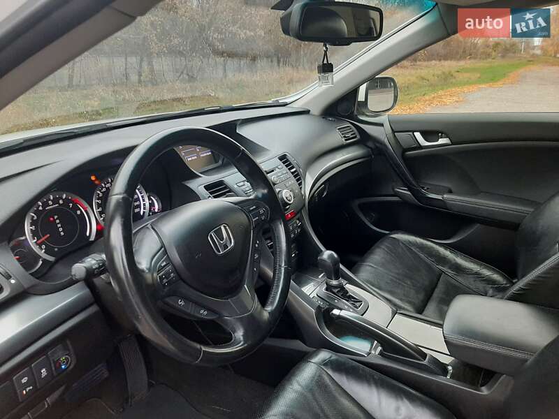 Седан Honda Accord 2012 в Лубнах