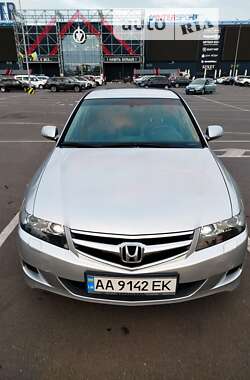 Седан Honda Accord 2006 в Киеве