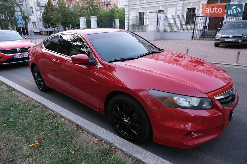 Купе Honda Accord 2011 в Киеве