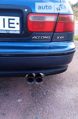 Седан Honda Accord 1993 в 