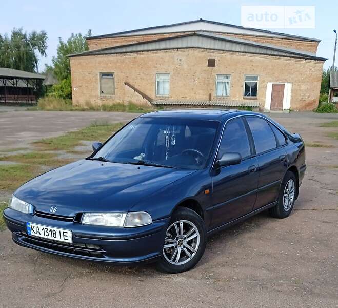 Седан Honda Accord 1993 в Мені