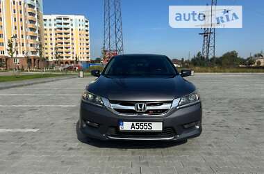 Седан Honda Accord 2015 в Бучі