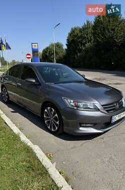 Седан Honda Accord 2015 в Львове