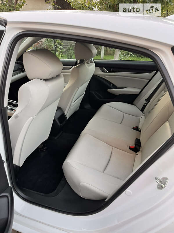 Седан Honda Accord 2018 в Ивано-Франковске