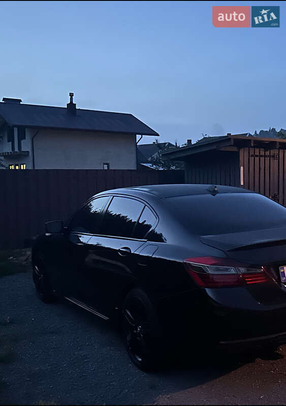 Седан Honda Accord 2016 в Львове