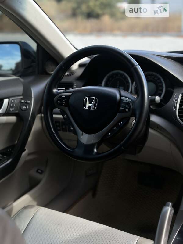 Седан Honda Accord 2009 в Черкассах