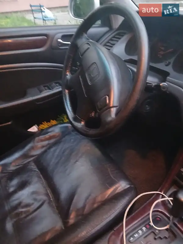 Honda Accord 1999 VIN SHHCG9680XU010182 фото оголошення 8 з 50