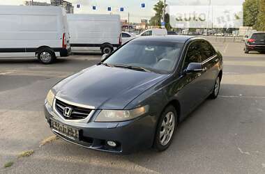 Седан Honda Accord 2004 в Києві