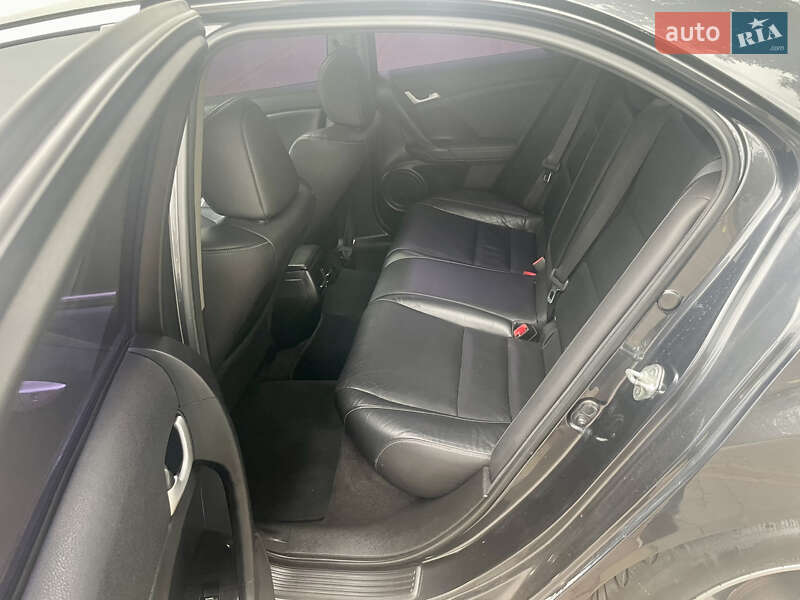 Седан Honda Accord 2011 в Києві