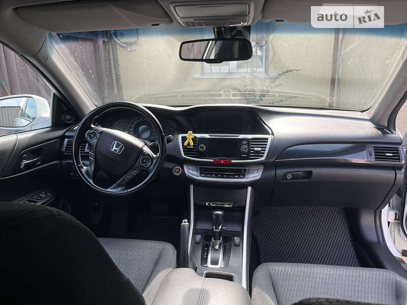 Седан Honda Accord 2013 в Полтаві