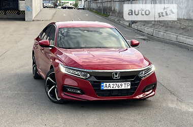 Седан Honda Accord 2018 в Киеве