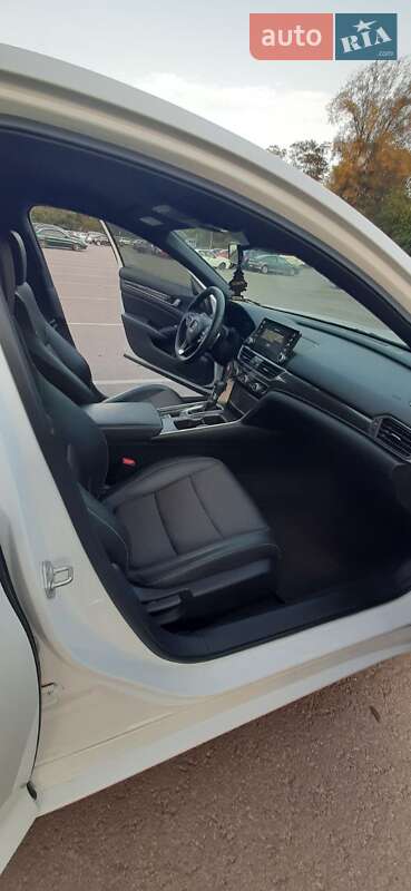 Седан Honda Accord 2018 в Запорожье фото 12 Седан Honda Accord 2018 в Запорожье