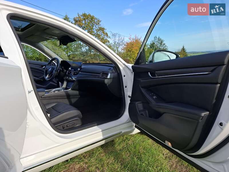 Седан Honda Accord 2021 в Киеве