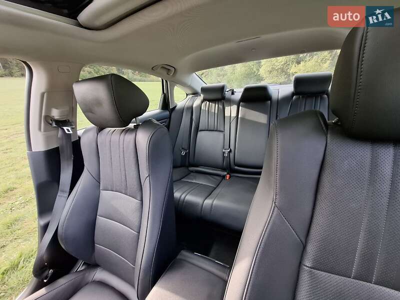 Седан Honda Accord 2021 в Киеве