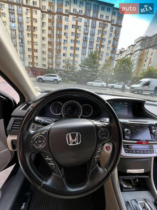 Седан Honda Accord 2013 в Вишневом