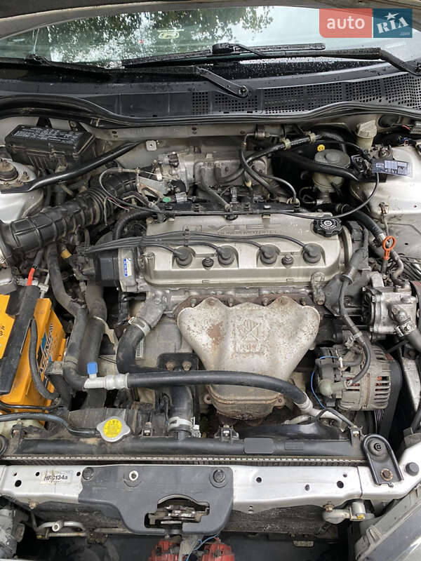 Седан Honda Accord 2000 в Запорожье
