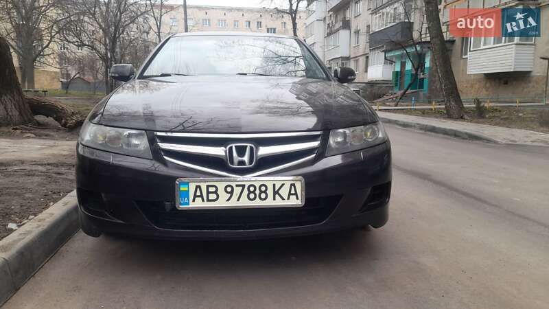 Седан Honda Accord 2006 в Турбовом