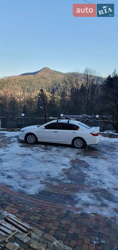 Седан Honda Accord 2013 в Києві