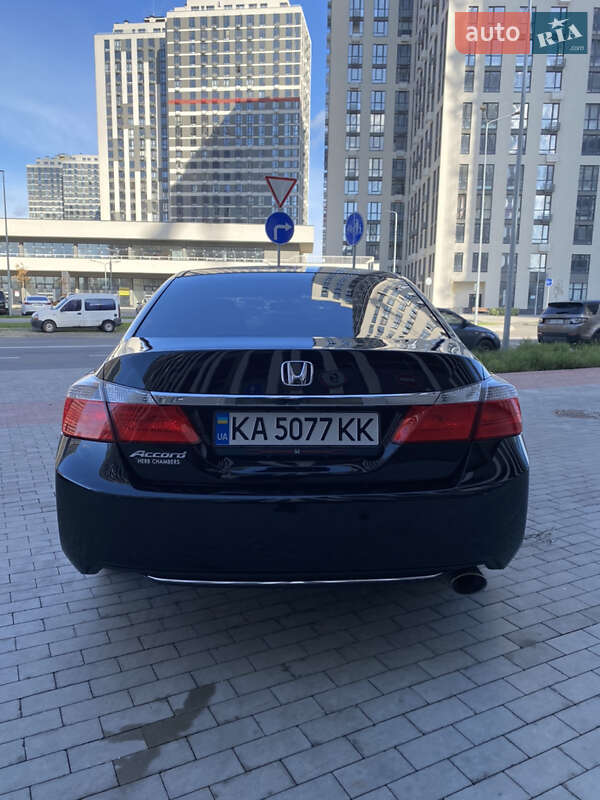 Седан Honda Accord 2015 в Киеве