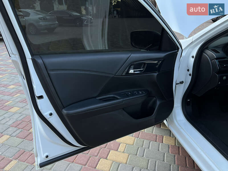 Седан Honda Accord 2015 в Одессе