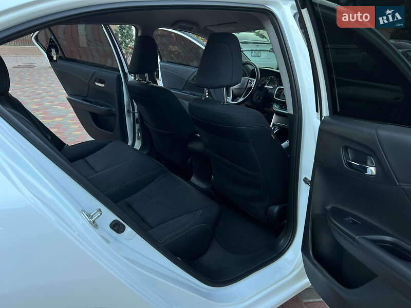 Седан Honda Accord 2015 в Одессе