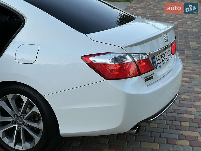 Седан Honda Accord 2015 в Одессе