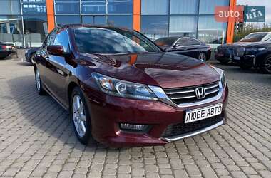 Седан Honda Accord 2015 в Львове