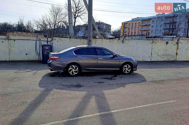 Седан Honda Accord 2016 в Львове