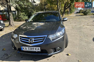 Седан Honda Accord 2012 в Киеве