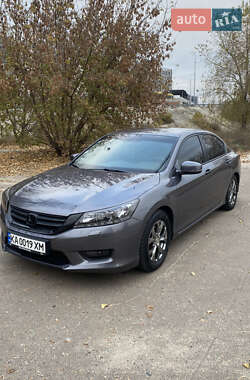 Седан Honda Accord 2013 в Киеве