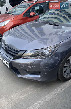 Седан Honda Accord 2013 в Киеве