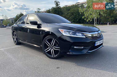 Седан Honda Accord 2017 в Киеве