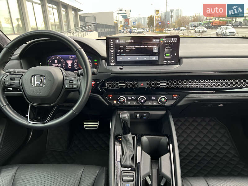 Седан Honda Accord 2023 в Києві