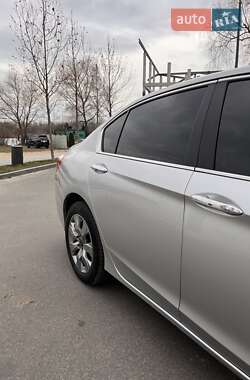 Седан Honda Accord 2013 в 