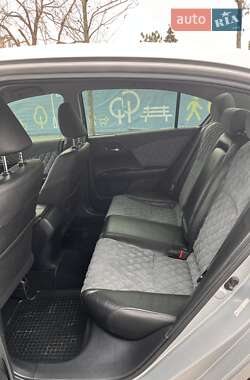 Седан Honda Accord 2013 в 