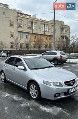 Седан Honda Accord 2003 в Киеве