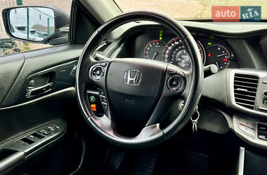 Седан Honda Accord 2014 в Киеве