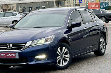 Седан Honda Accord 2014 в Киеве