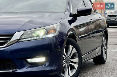 Седан Honda Accord 2014 в Киеве